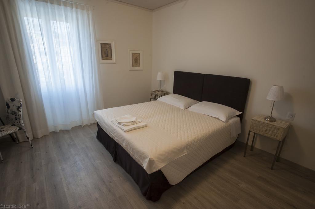 Dimora 16 Rooms & Garden プラート エクステリア 写真