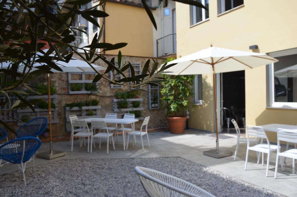 Dimora 16 Rooms & Garden プラート エクステリア 写真